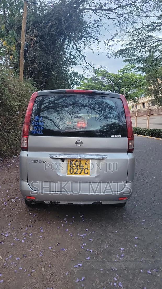 Nissan Serena 2010 Gray