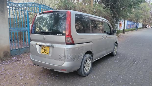 Nissan Serena 2010 Gray