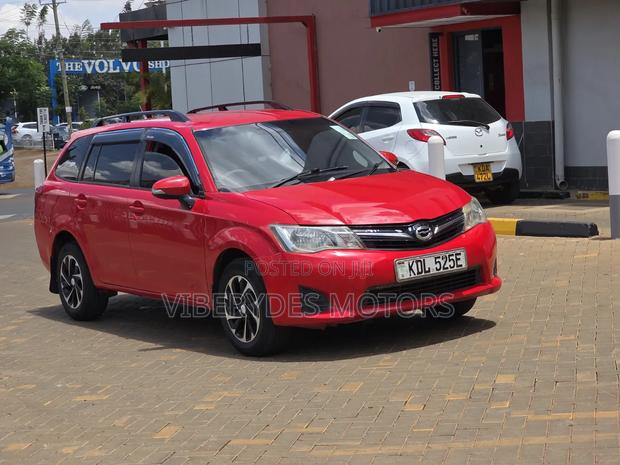 Toyota Corolla Fielder 2014 Red