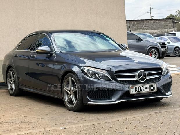 Mercedes-Benz C200 2016 Gray