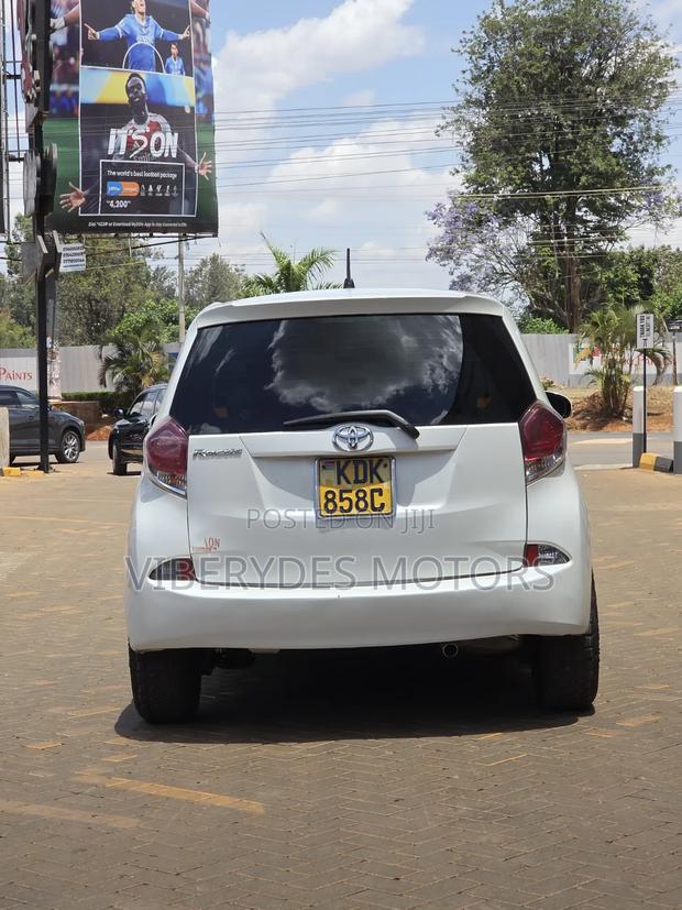 Toyota Ractis 2015 White