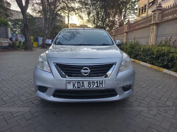 Nissan Latio 1.2 2013 Silver