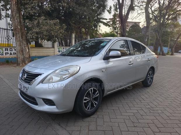 Nissan Latio 1.2 2013 Silver