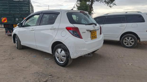 Toyota Vitz 2012 White