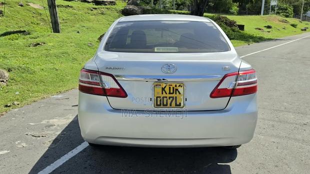 Toyota Premio 1.5 FWD 2016 Silver