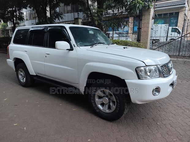 Nissan Patrol 3.0 GRX 2008 White