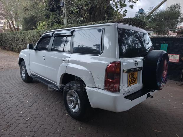 Nissan Patrol 3.0 GRX 2008 White