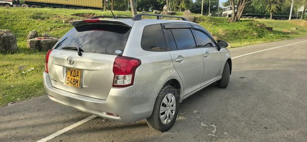 Toyota Corolla Fielder 1.5 Petrol FWD 2014 Silver