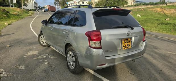 Toyota Corolla Fielder 1.5 Petrol FWD 2014 Silver