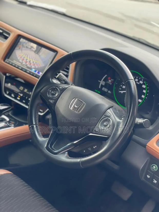 Honda Vezel 1.5 4WD 2019 Matt Black