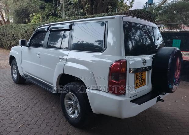 Nissan Patrol 3.0 GRX 2008 White