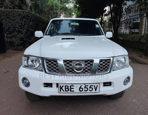 Nissan Patrol 3.0 GRX 2008 White