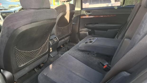 Subaru Outback 2.5i 2010 Gray