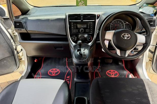 Toyota Ractis 1.5 FWD 2015 White