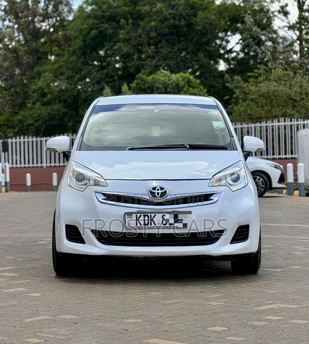 Toyota Ractis 1.5 FWD 2015 White