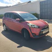 Toyota Sienta 1.5 FWD (6-seater) 2017 Red for sale