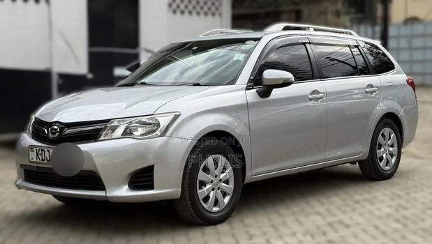 Toyota Corolla Fielder 2015 Silver