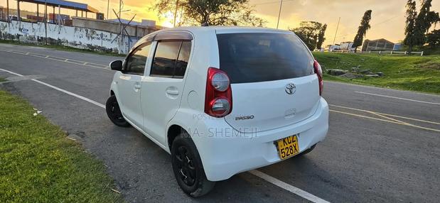 Toyota Passo 2013 Pearl