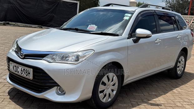 Toyota Corolla Fielder 1.5 Petrol FWD 2015 Silver
