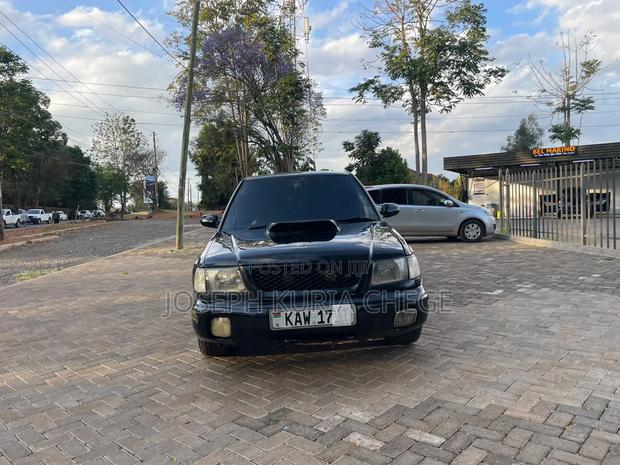 Subaru Forester 2000 Black