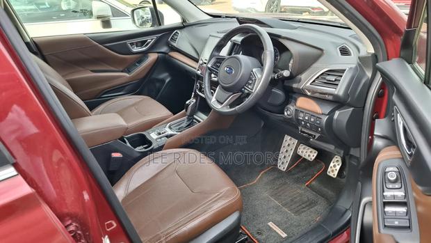 Subaru Forester Base AWD 2019 Burgundy