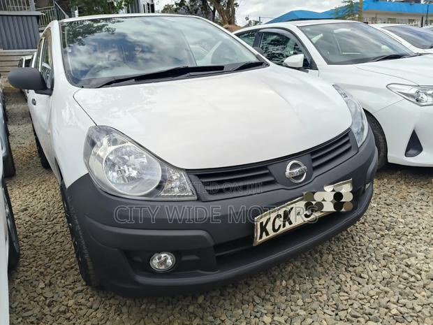 Nissan Advan 2009 White