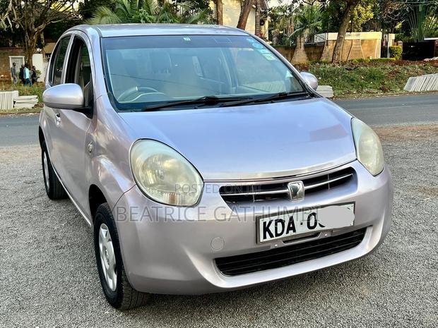 Toyota Passo 1.0 FWD 2013 Pink