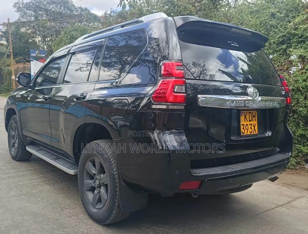 Toyota Land Cruiser Prado 2015 Black