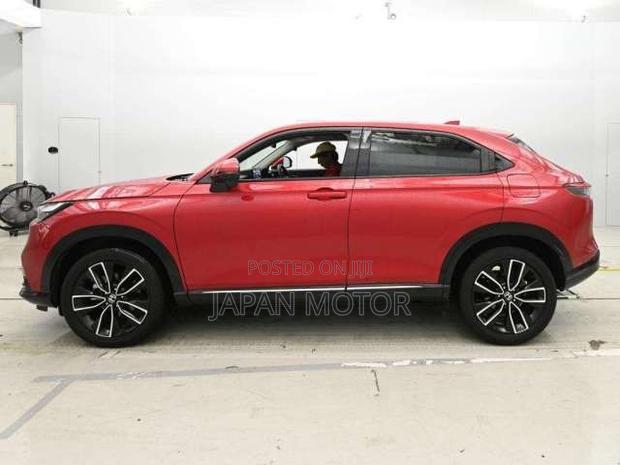 Honda Vezel 2021 Red