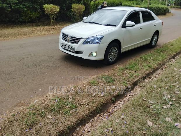 Toyota Premio 2014 Off white