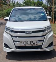 Toyota Noah 2.0 AWD (8 Seater) 2017 White for sale