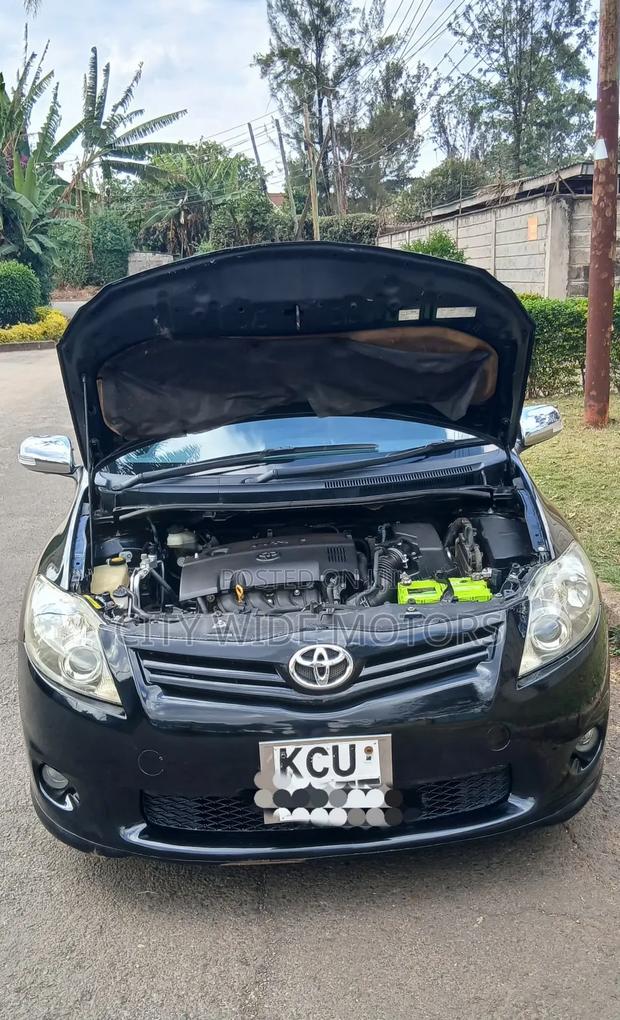 Toyota Auris 2012 Black