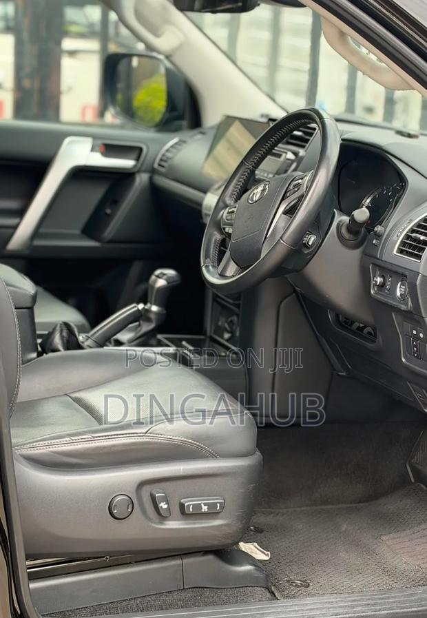 Toyota Land Cruiser Prado 2.7 2021 Black