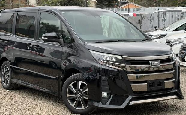 Toyota Noah 2.0 FWD (8 Seater) 2019 Matt Black
