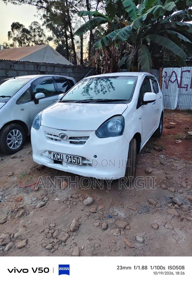 Daihatsu Mira 2012 White