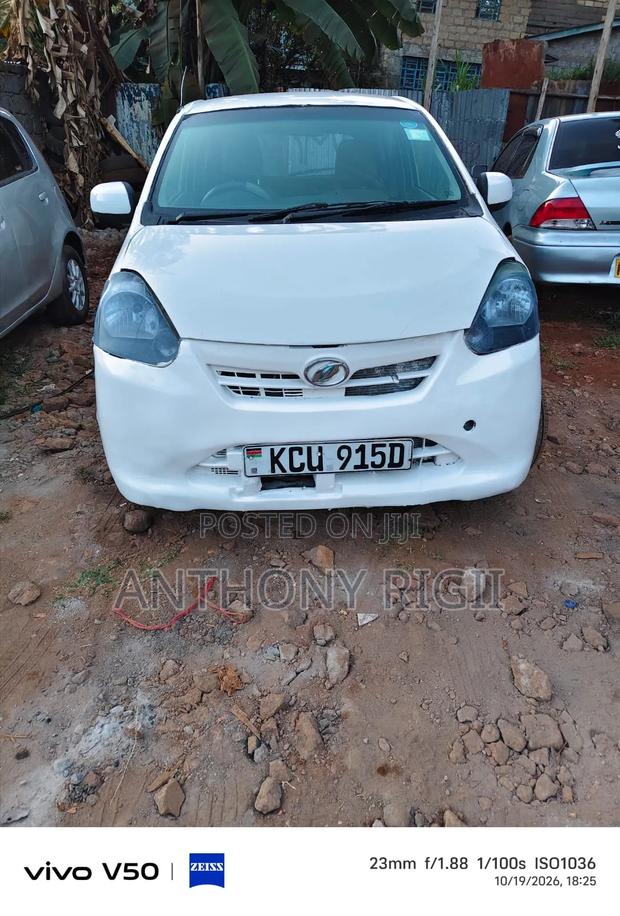 Daihatsu Mira 2012 White