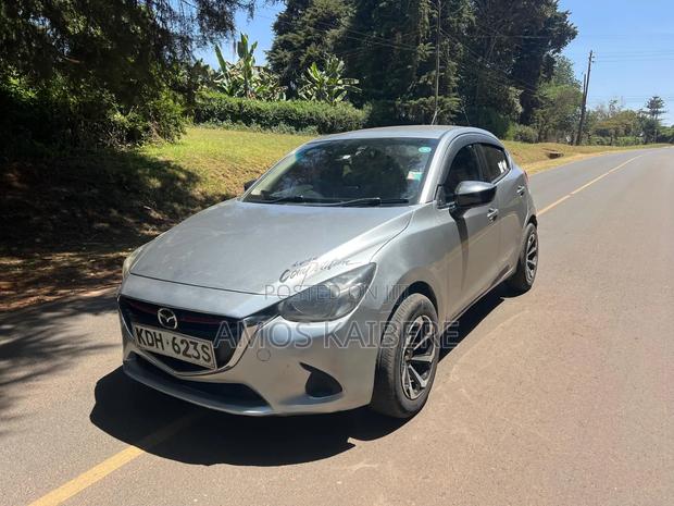Mazda Demio 2016 Silver