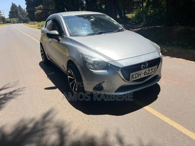 Mazda Demio 2016 Silver