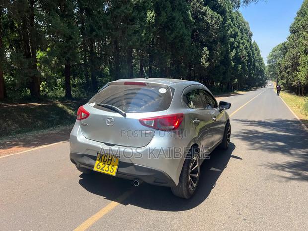 Mazda Demio 2016 Silver