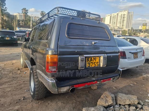 Toyota Hilux Surf 2.7 SSR 1998 Black