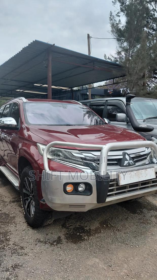 Mitsubishi Pajero 2017 Red