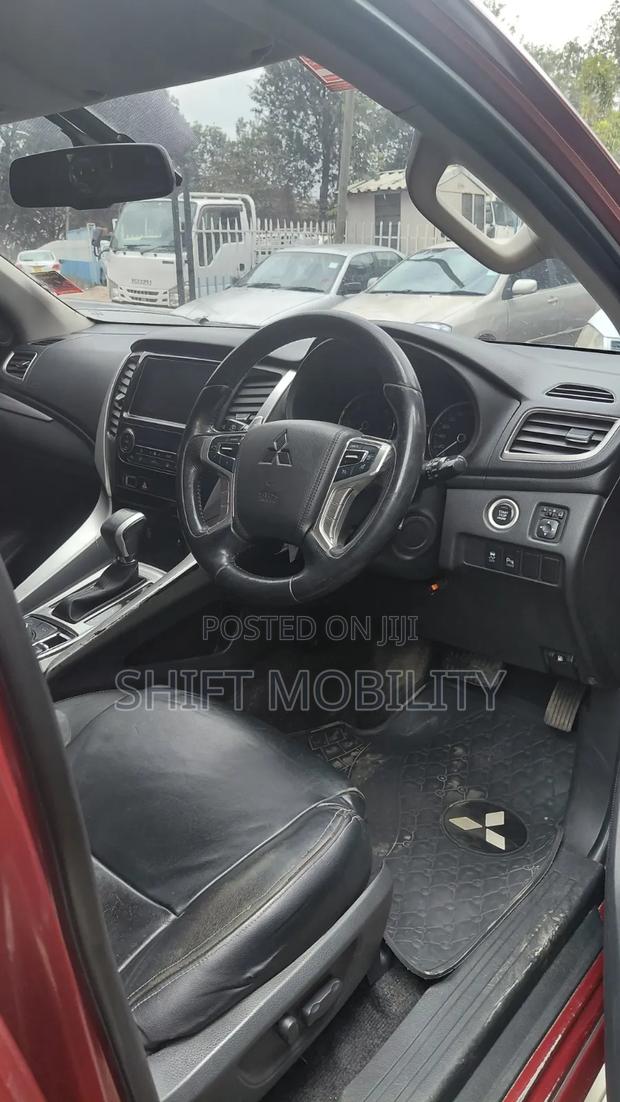 Mitsubishi Pajero 2017 Red