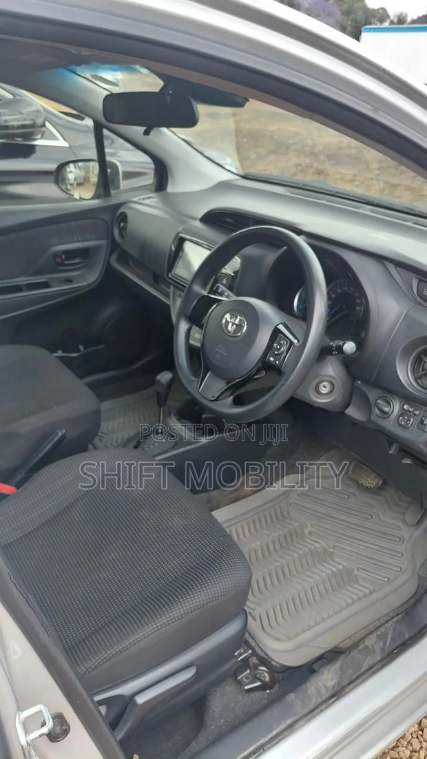 Toyota Vitz 1.5 FWD Hybrid 5dr 2018 Gray