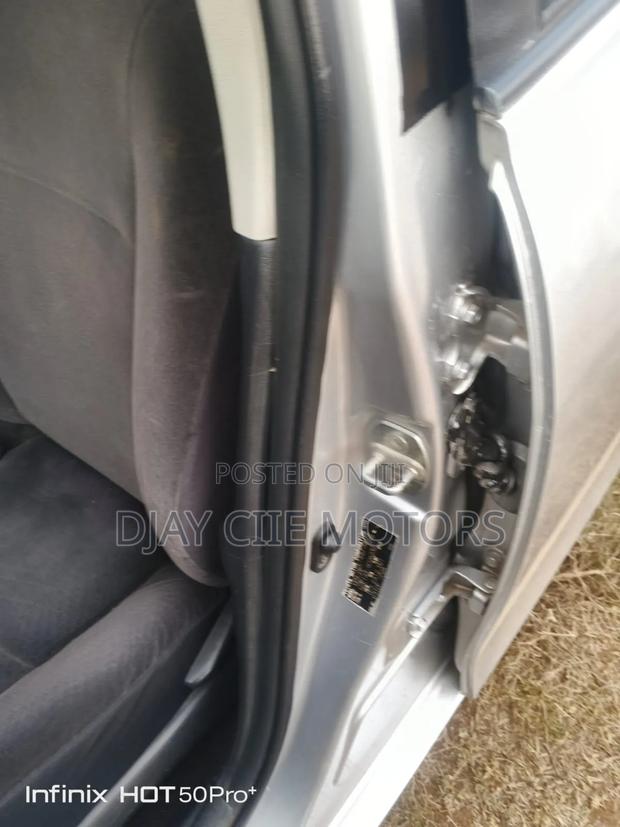Toyota Corolla Fielder 2010 Silver