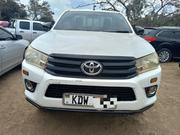 Toyota Hilux 2018 White for sale