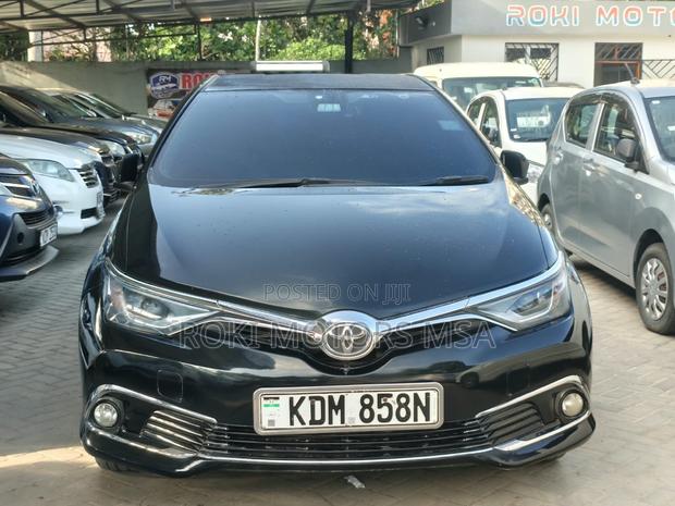 Toyota Auris 2015 Black