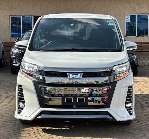 Toyota Noah 1.8 FWD Hybrid (7 seater) 2019 Pearl