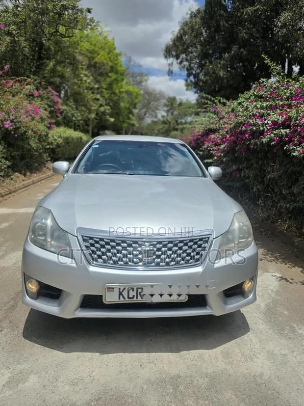 Toyota Crown 2012 Silver
