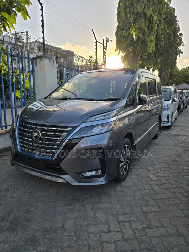 Nissan Serena 2019 Gray