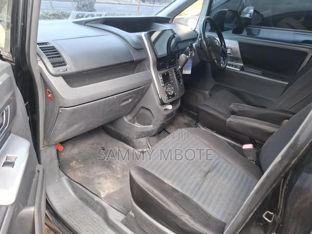 Toyota Voxy X 2WD 8-Seater 2009 Black